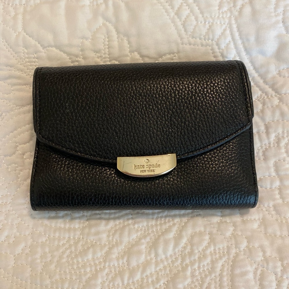 Kate Spade wallet. 100% Leather.